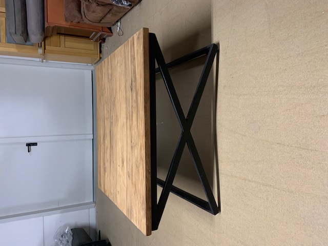 Salontafel teak met metalen onderstel